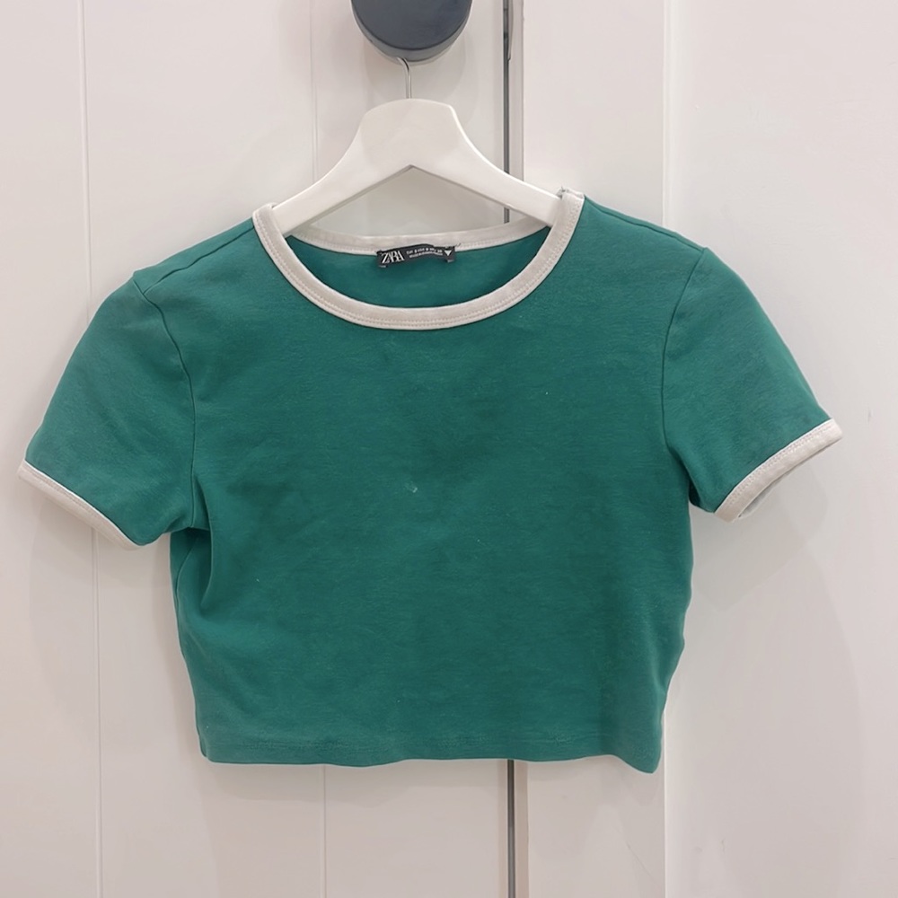 ZARA green crop top with white details 💚🤍💚🤍